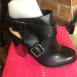 Chinese Laundry Womens Remi Mirror Heeled Booties Black Silver